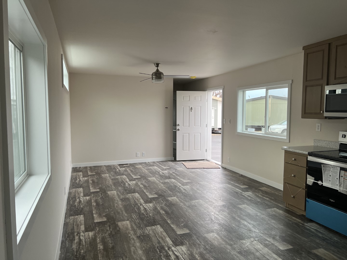 Cozy kitchen in the Legacy 14663B home.