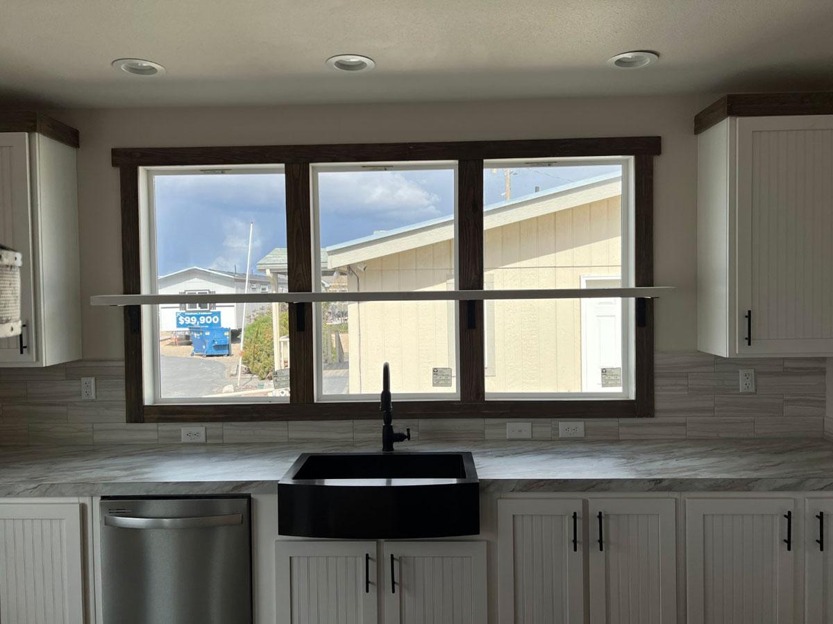 The Clover kitchen features six large windows for a premium, luxurious feel