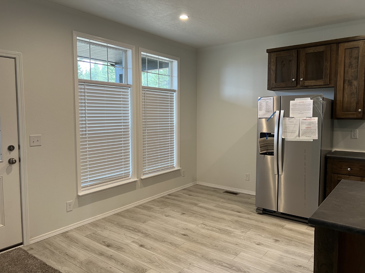Lovely dining room with plenty of natural light in the CB4442C.